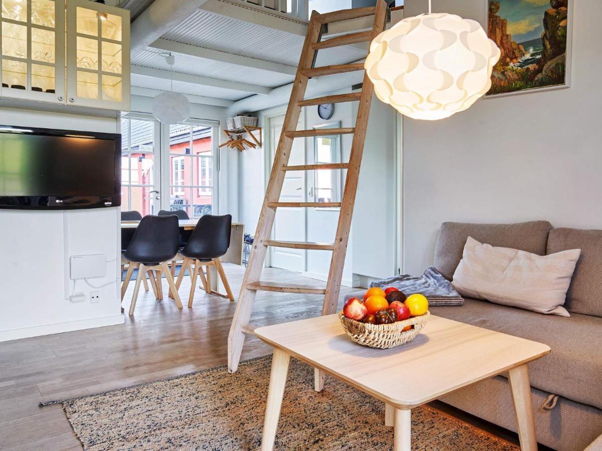 5 Person Holiday Home In AÅkirkeby Extérieur photo