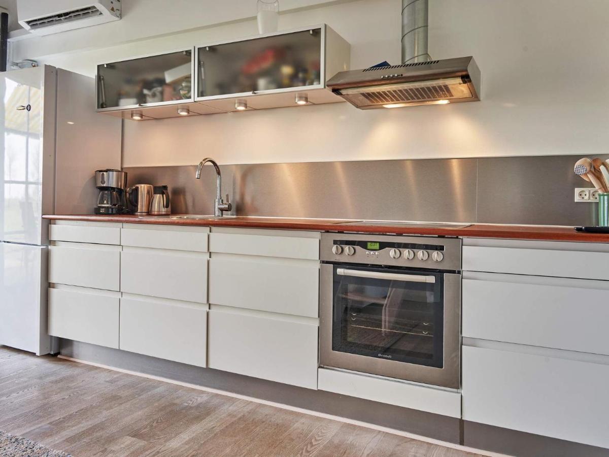 5 Person Holiday Home In AÅkirkeby Extérieur photo
